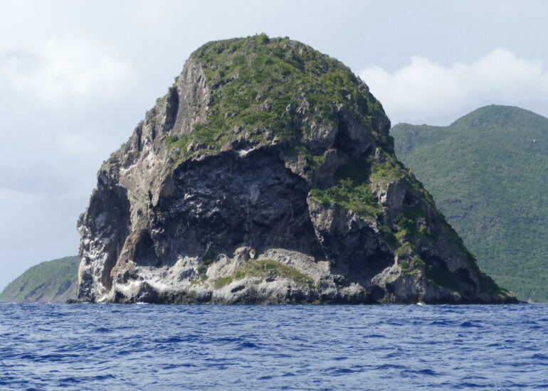 01. La Martinique, le rocher et la pointe du Diamant