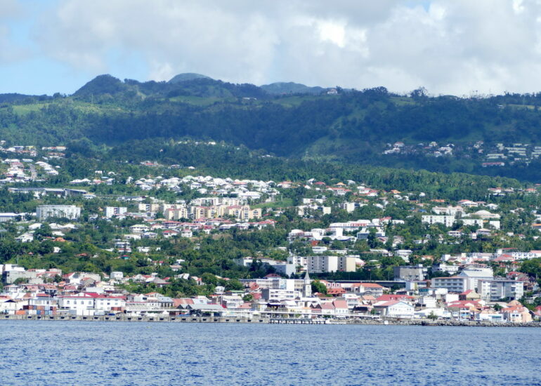 02. La Guadeloupe ; la ville de Basse-Terre, l'ancienne capitale fondée par les Français