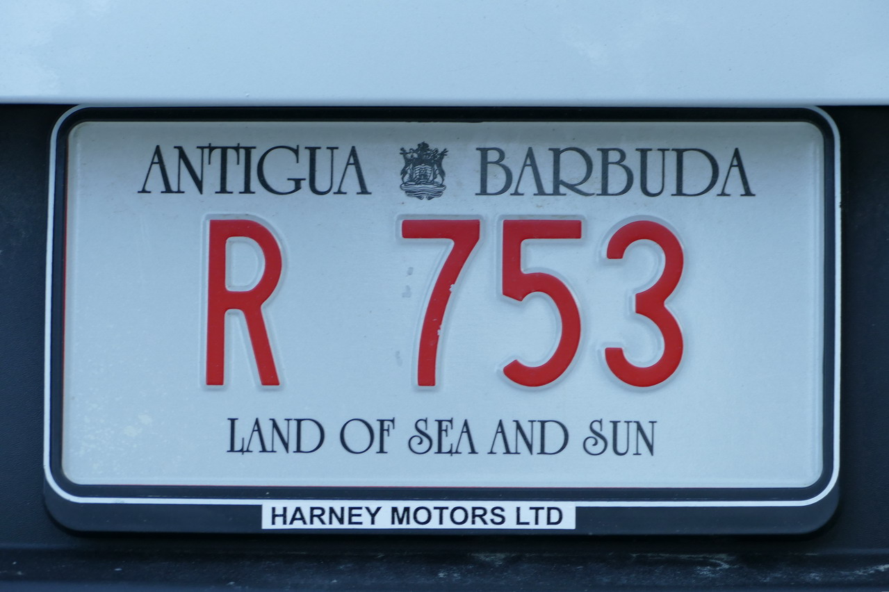 03. Antigua, plaque d'immatriculation des voitures