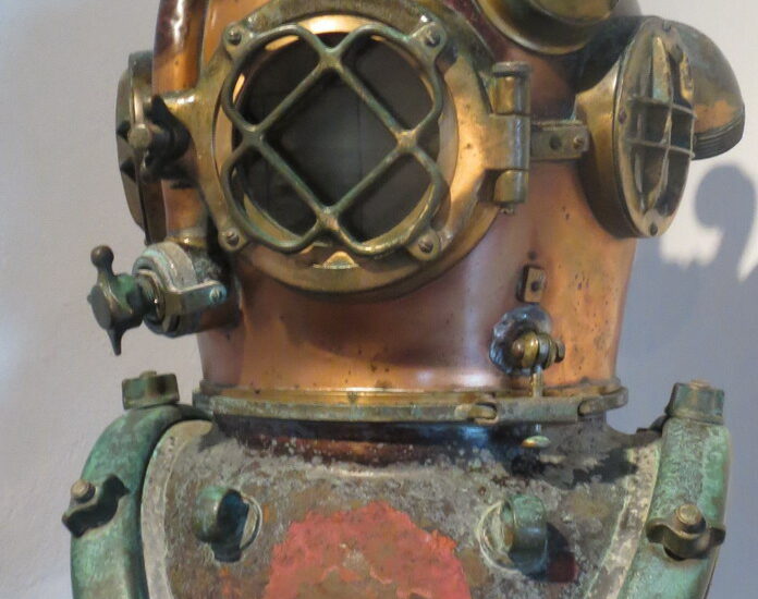 04. SdB, musée de la marine, scaphandre du siècle dernier