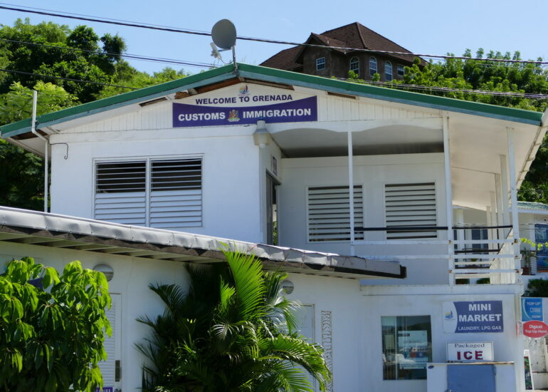 05. Ensuite, c'est la douane et l'immigration