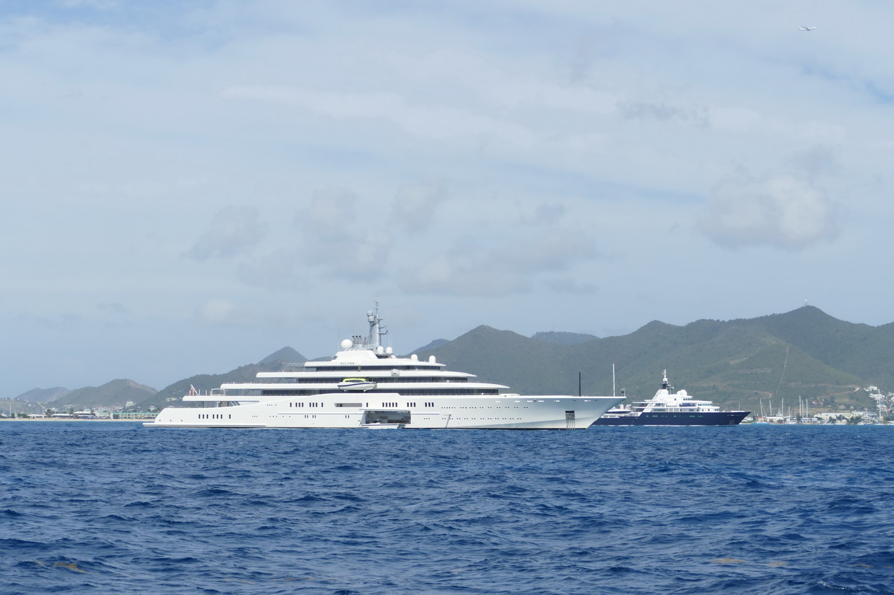 05. Sint Maarten, côte sud, des grands yachts au mouillage