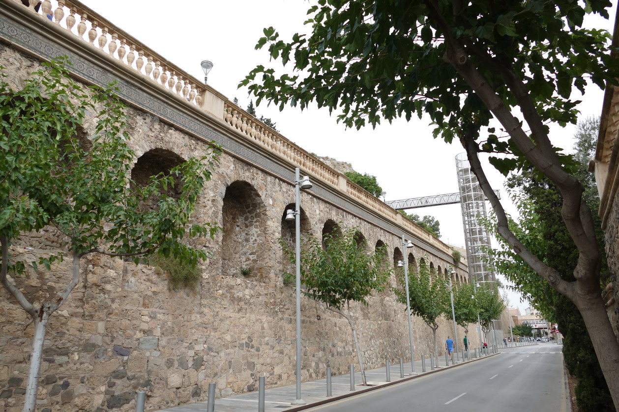 06. Carthagène, les arcades de la calle de Gisbert et l'ascenseur