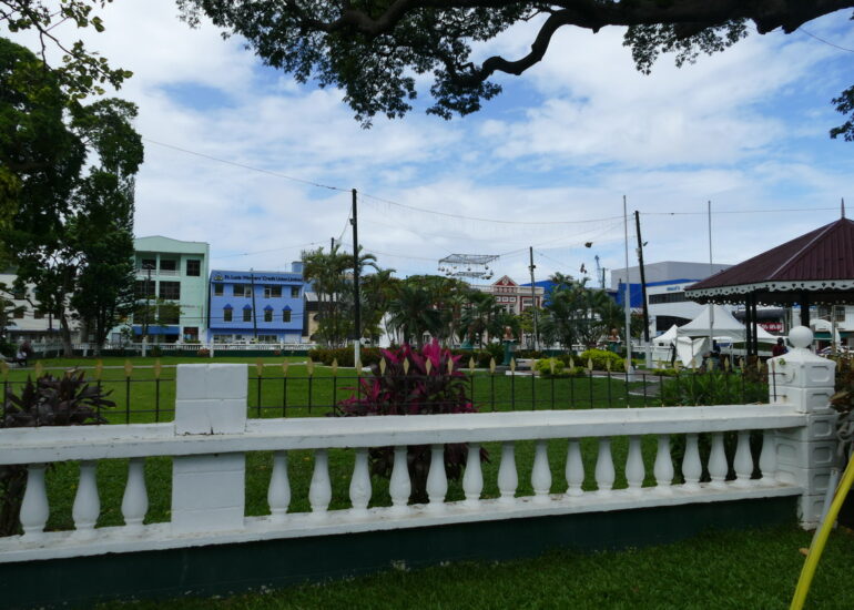 06. Castries