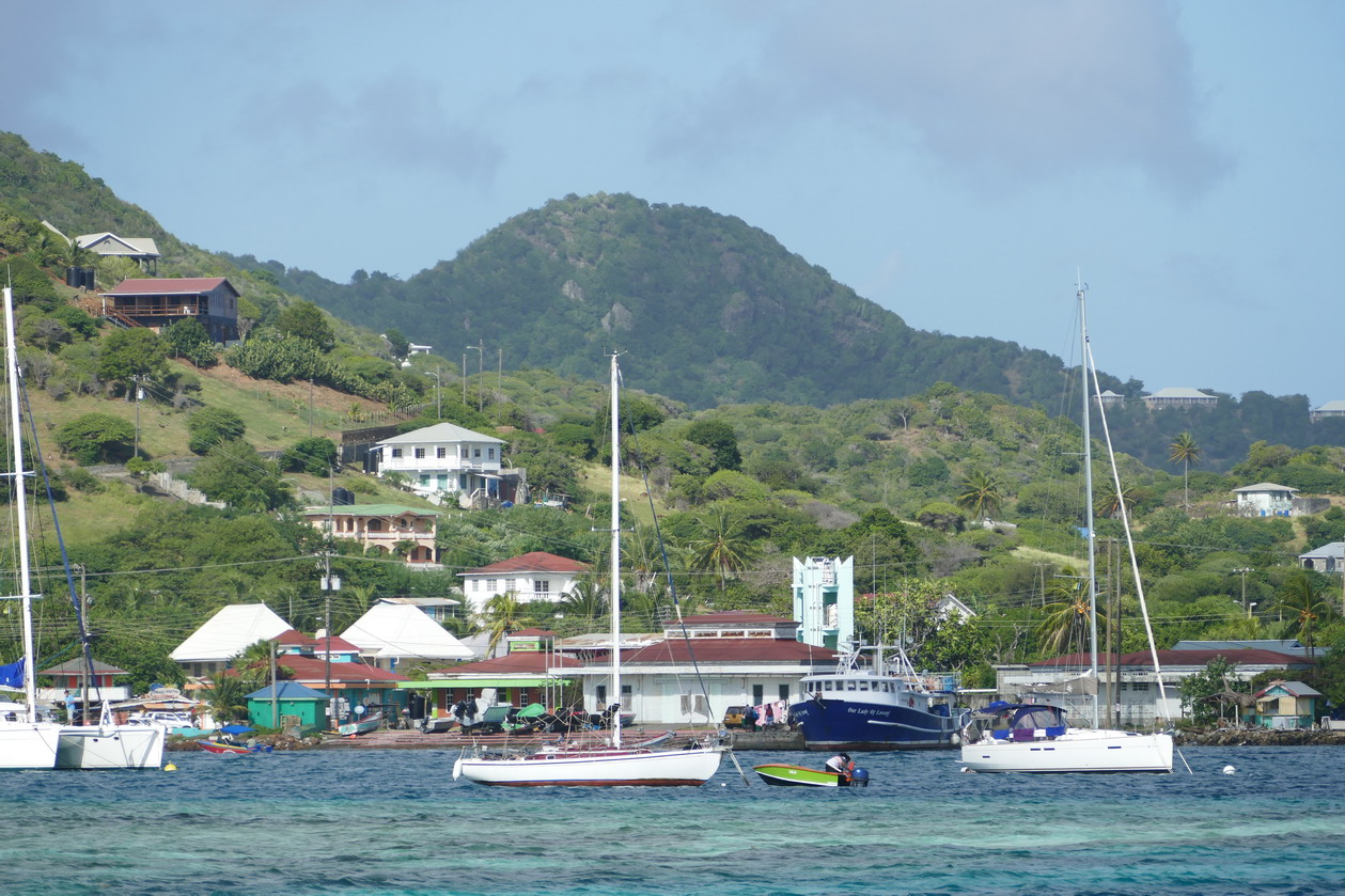 06. Le mouillage de Clifton harbour