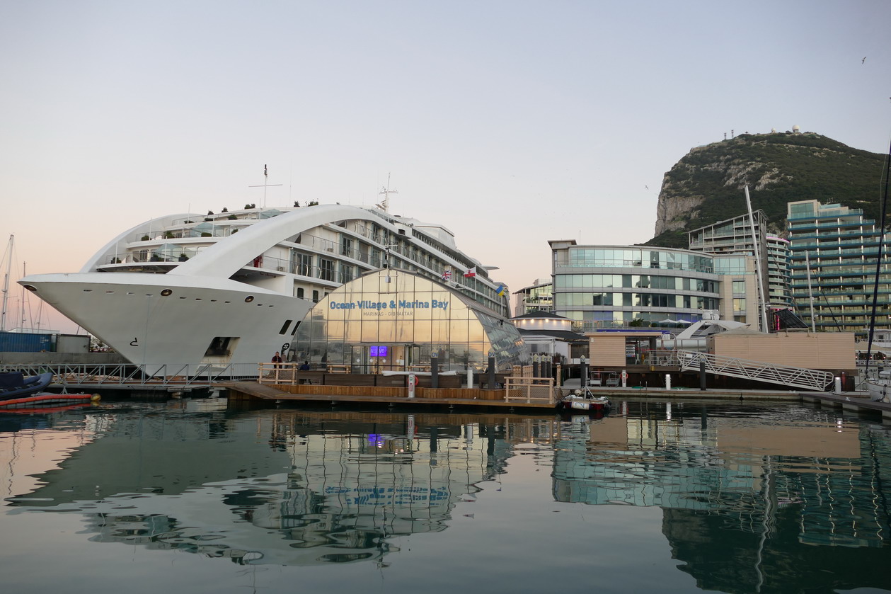 07. Gibraltar, Ocean village, la marina et le quartier résidentiel