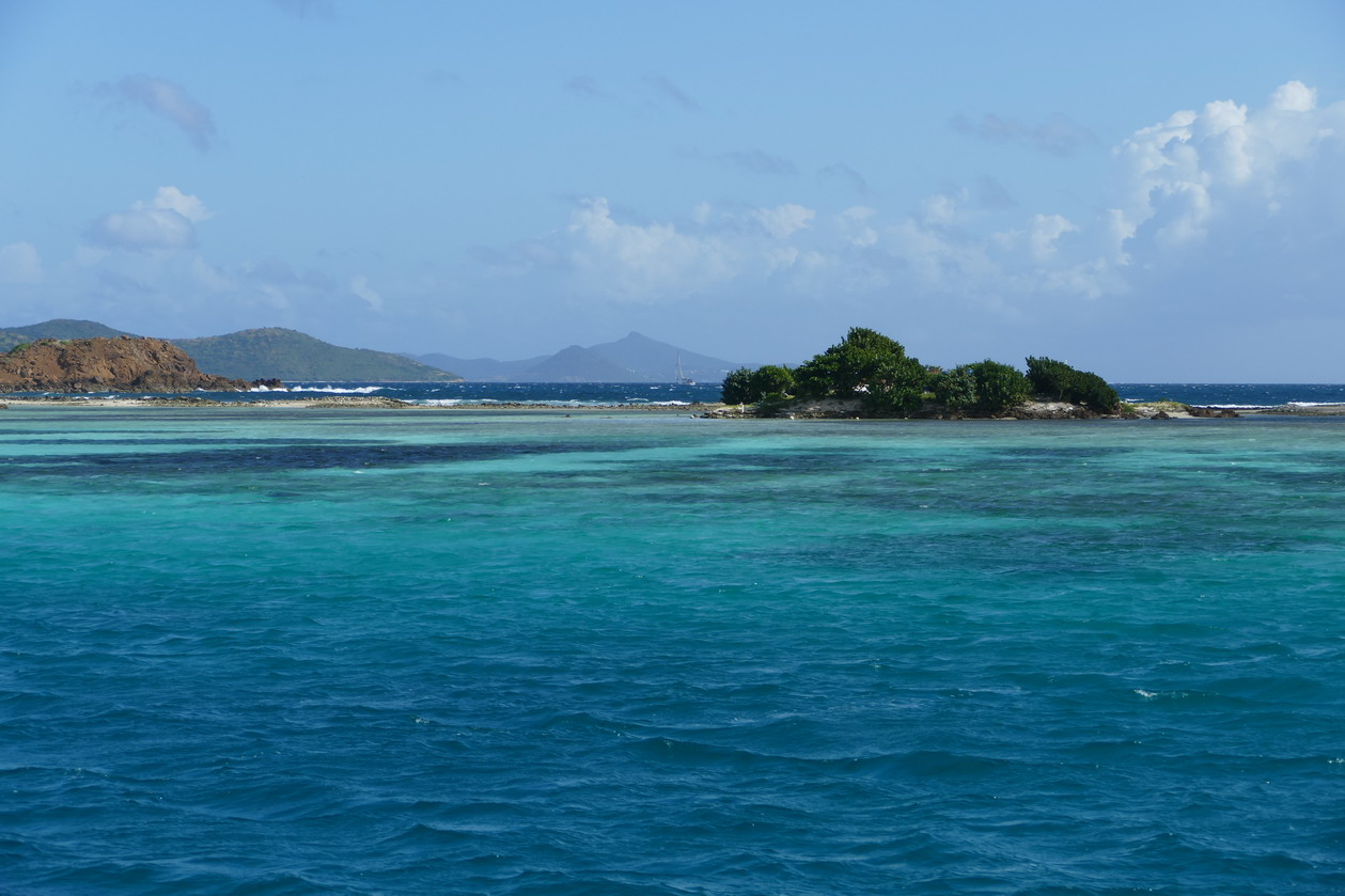 08. La ceinture de corail avec vue sur les îles de Mayreau et de Canouan