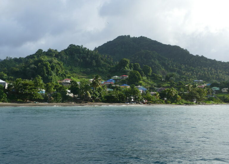 08. Le gros village de Chateaubelair