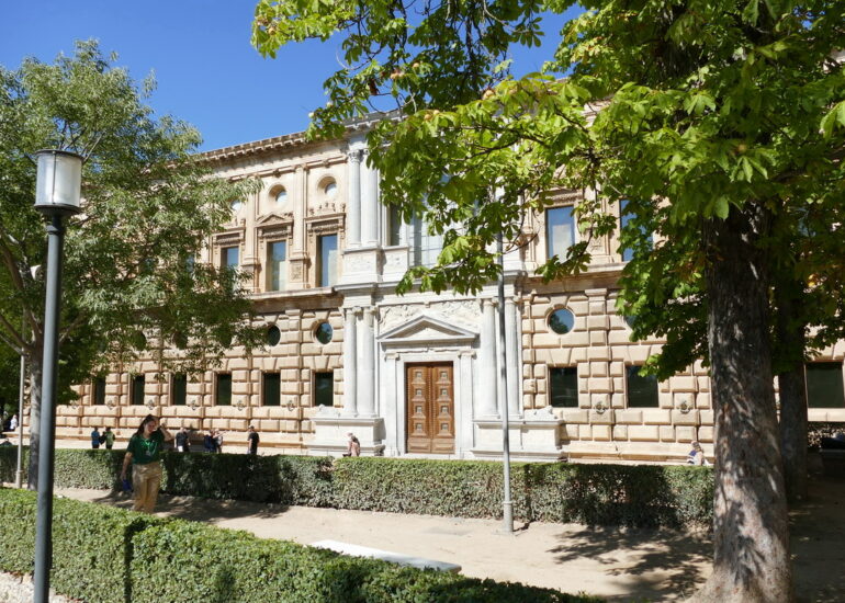 09. Grenade, le palais de Chatles-Quint à l'intérieur de l'Alhambra