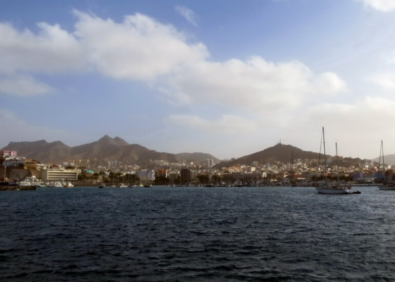 1. Première image matinale de la baie de Mindelo