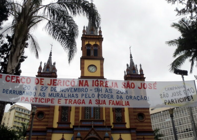 10. BH, cercle de Jéricho de l'église Sao José