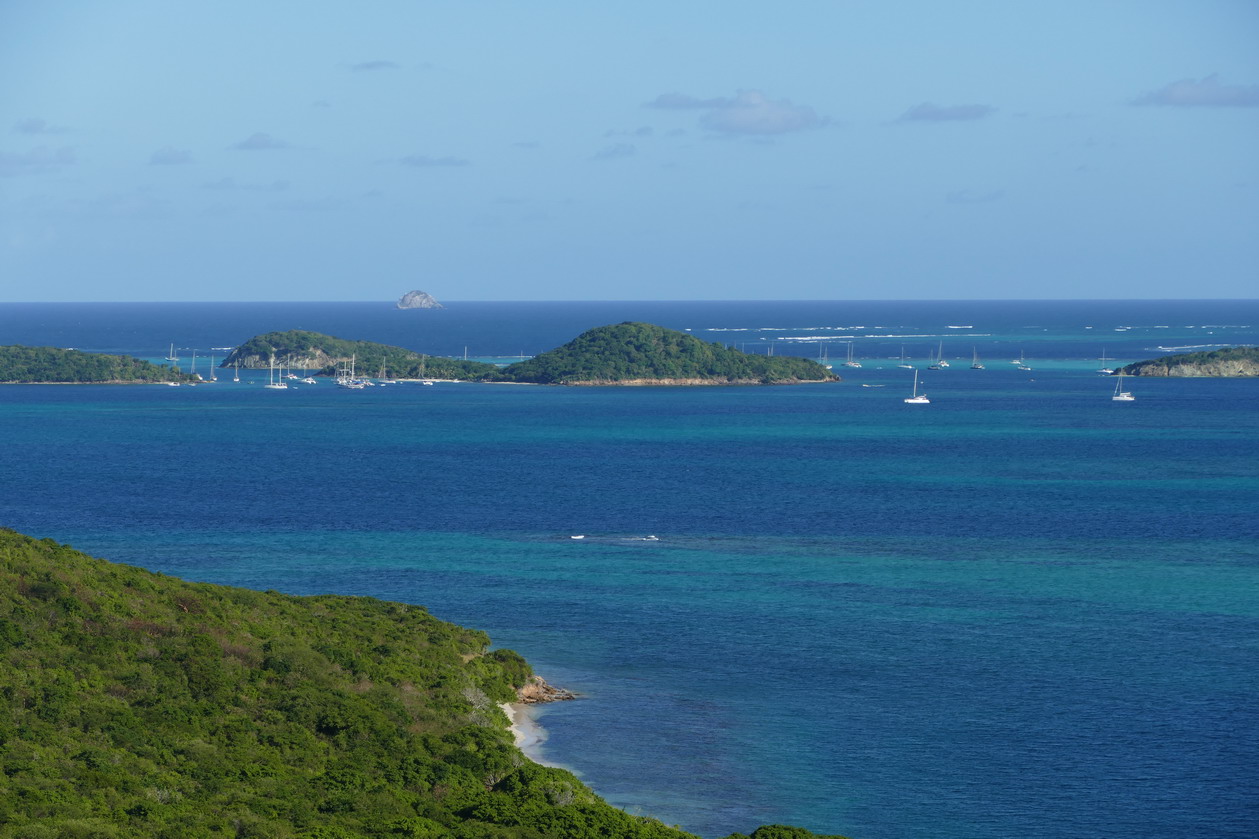 10. Vue plongeante sur les Tobago cays