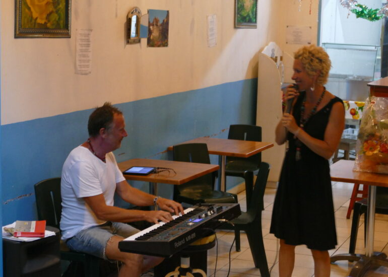 12. Boeuf musical chez Judith à Saint-Louis ; Delphine et Yves, les pros