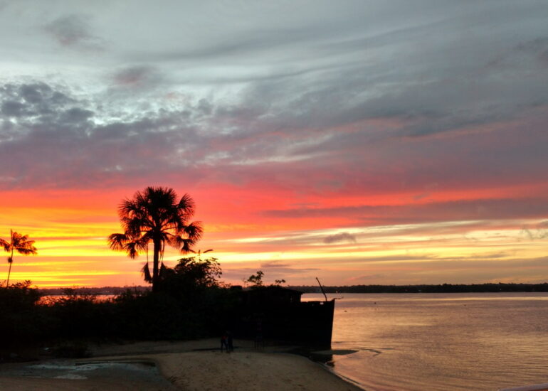 12. Coucher de soleil sur le Maroni