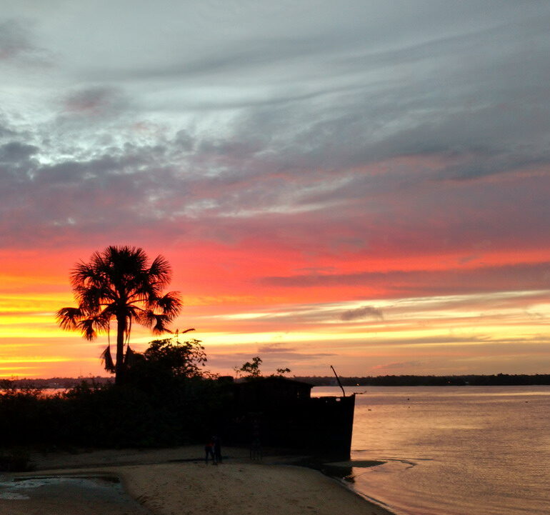 12. Coucher de soleil sur le Maroni