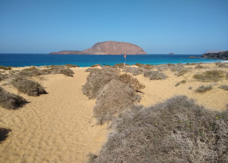 12. La Graciosa - Las Conchas et Montana Clara