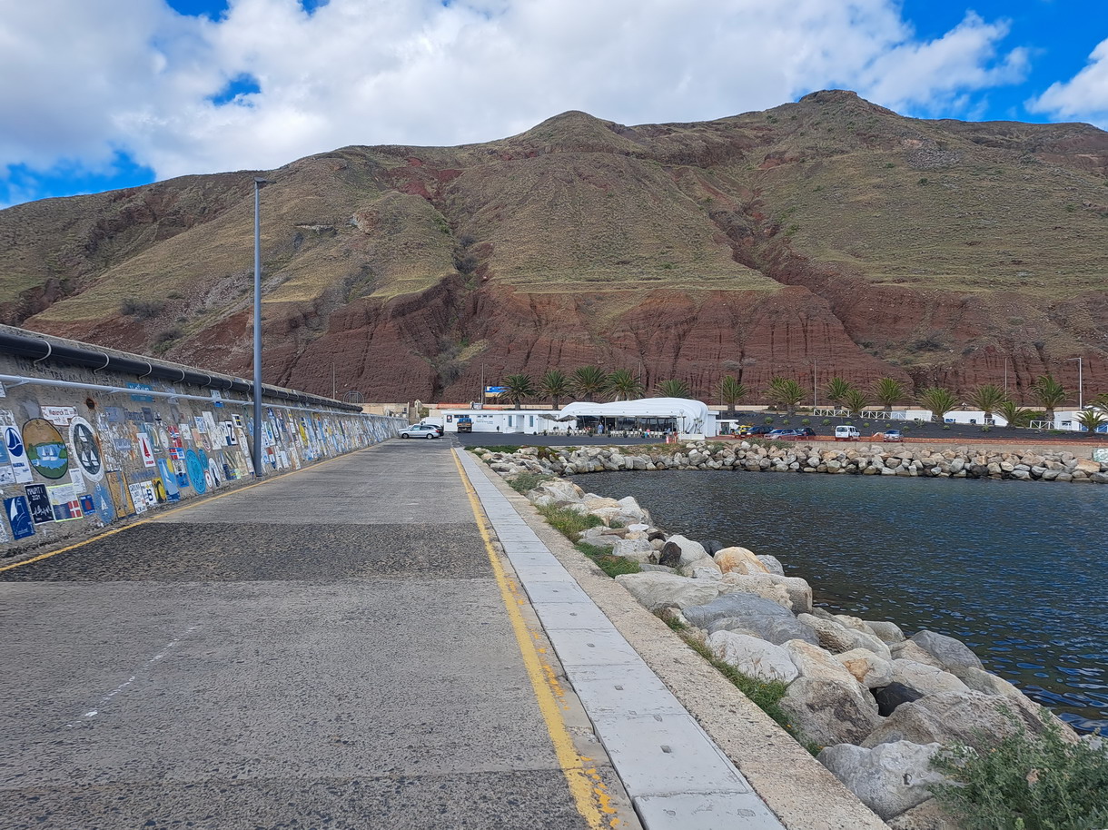 12. Porto Santo, sur la digue on marque son passage