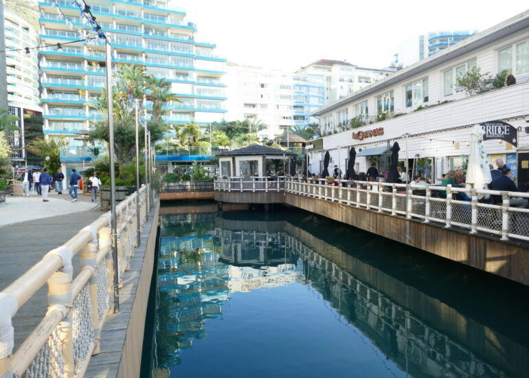 13. Gibraltar, Ocean village, la marina et le quartier résidentiel