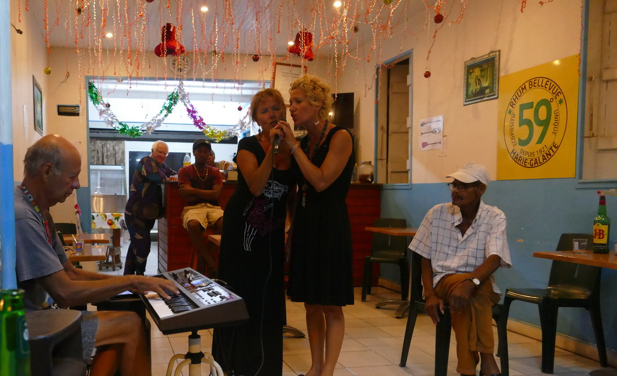 14. Boeuf musical chez Judith à Saint-Louis ; Delphine, Michèle et Patrice