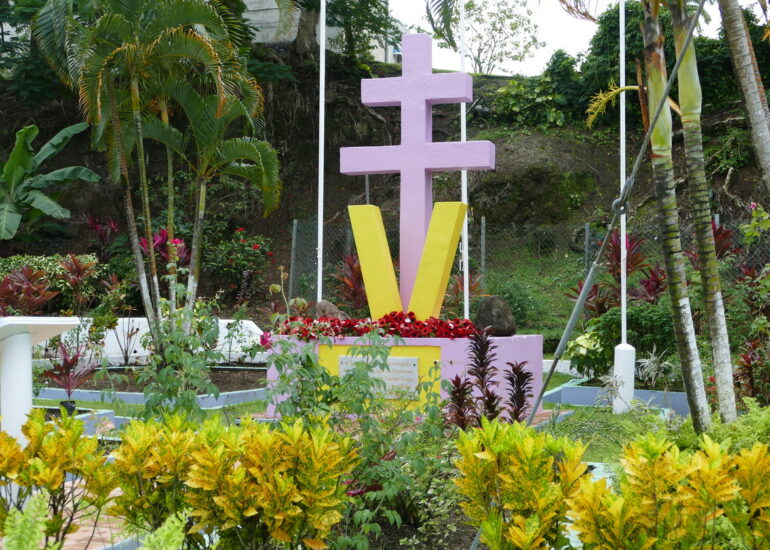 14. Castries, King George V gardens, l'hommage des gaullistes aux St Luciens pour l'aide apportée durant la guerre