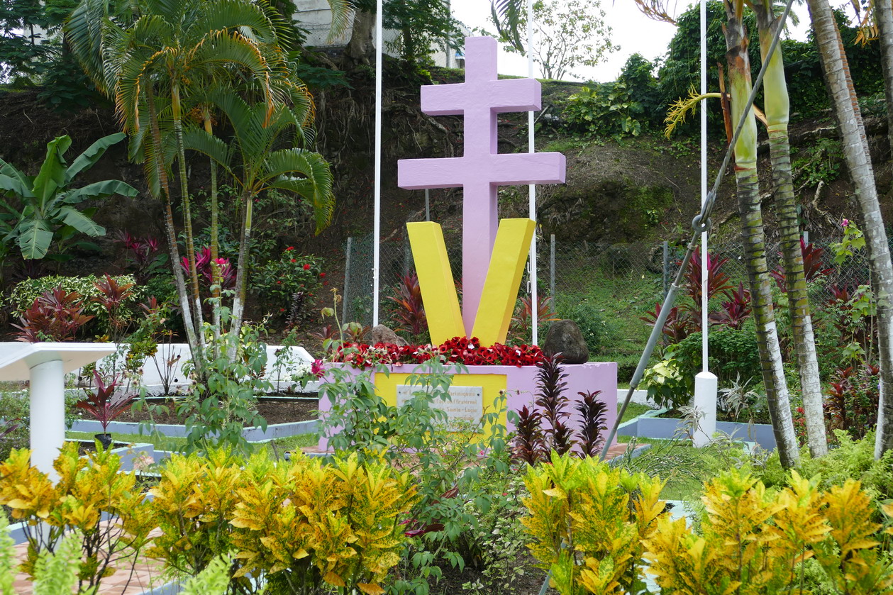 14. Castries, King George V gardens, l'hommage des gaullistes aux St Luciens pour l'aide apportée durant la guerre