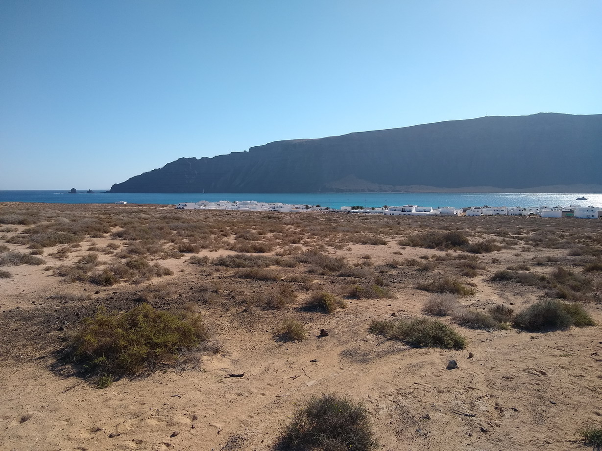 14. La Graciosa - La Caleta de Sebo, le Rio et les falaises de Lanzarote