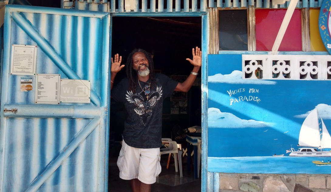 14. Mayreau, village de Tarzan, bar restaurant d'artiste