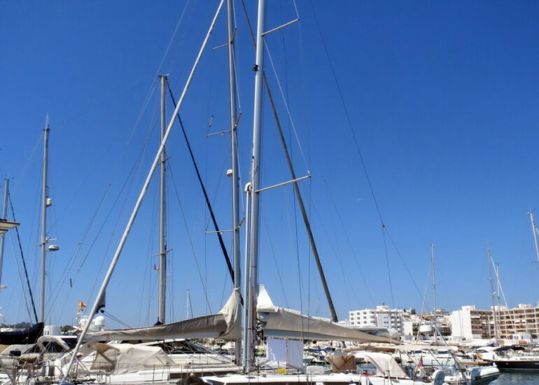 14. Santa Eulalia ; le Hanse 495 de nos amis, notre monture pour 15 jours