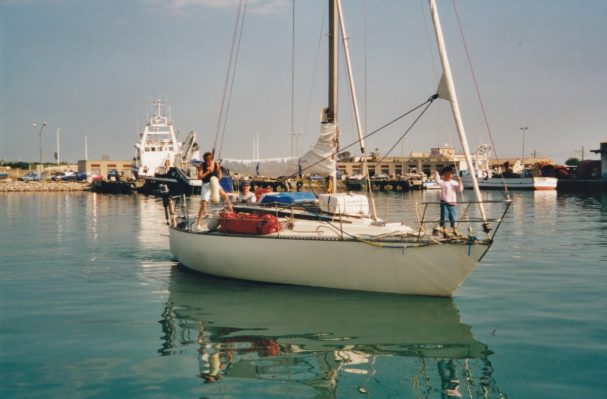 15. 2000, Port-la-Nouvelle, amarres larguées