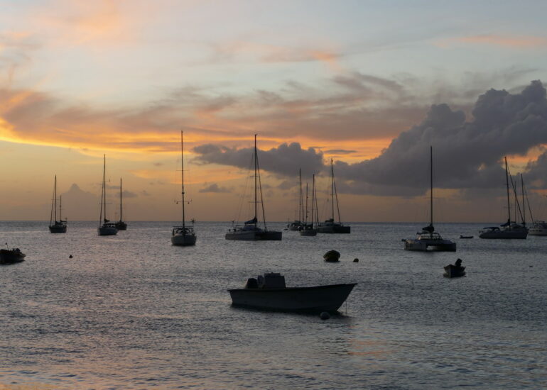 15. La Martinique, Petite Anse d'Arlet, le mouillage