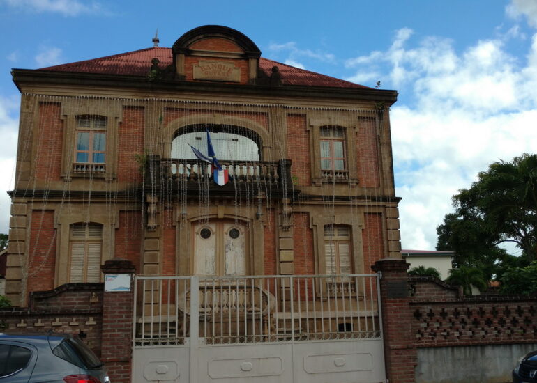 15. St Laurent du Maroni, la banque de Guyane