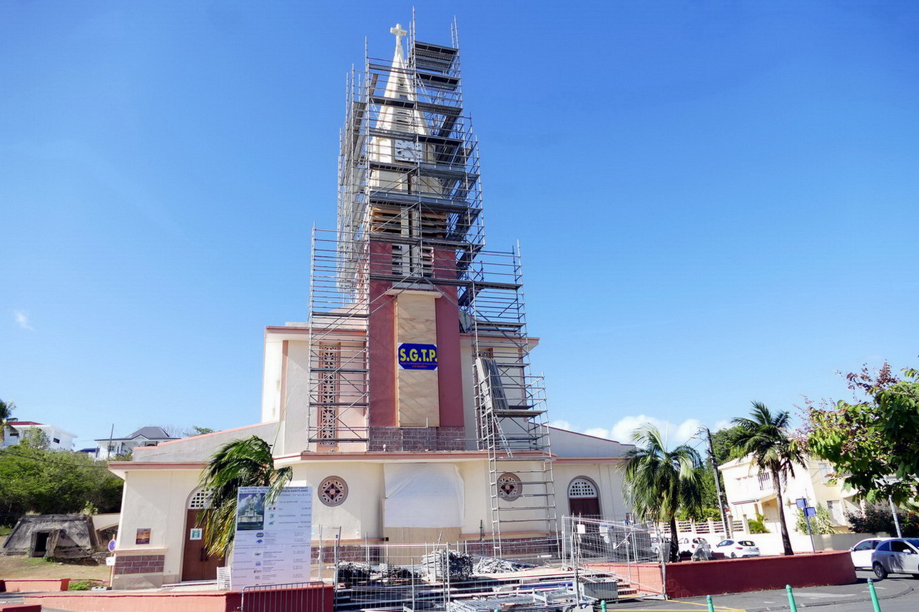 15. Ste Anne, l'église en travaux