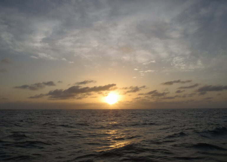 15.Coucher de soleil sur l’océan