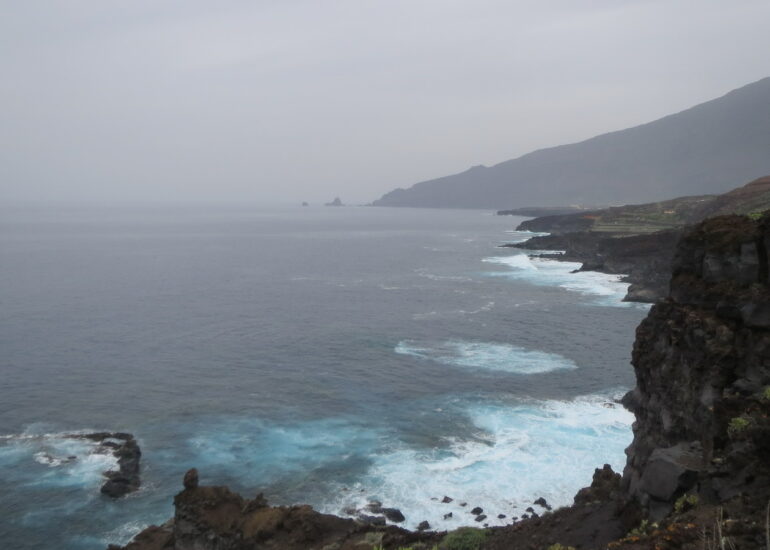 16. Côte déchiquetée au nord de l’île