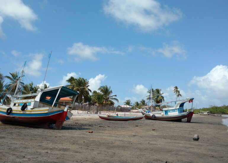 16. Le village de Bato Vento sur l'île de Maiao juste en face