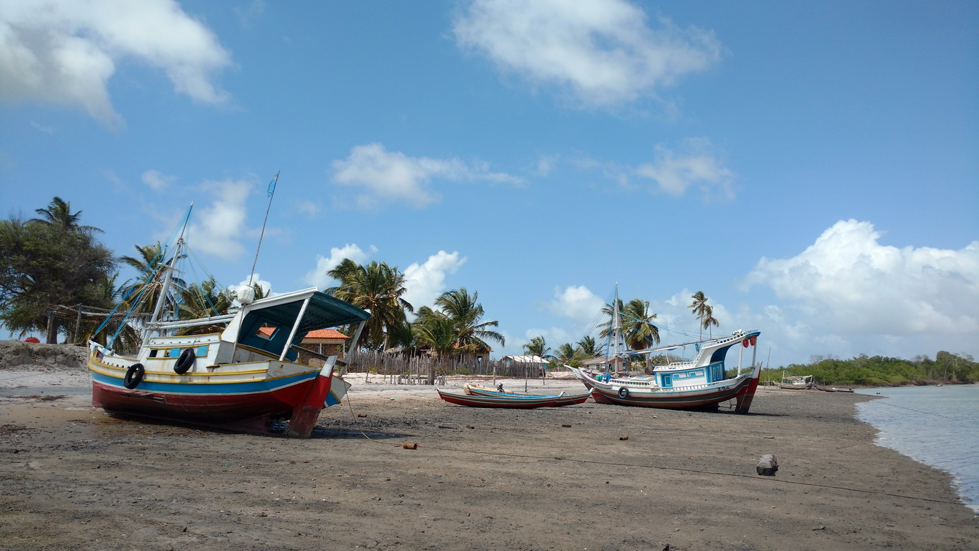 16. Le village de Bato Vento sur l'île de Maiao juste en face