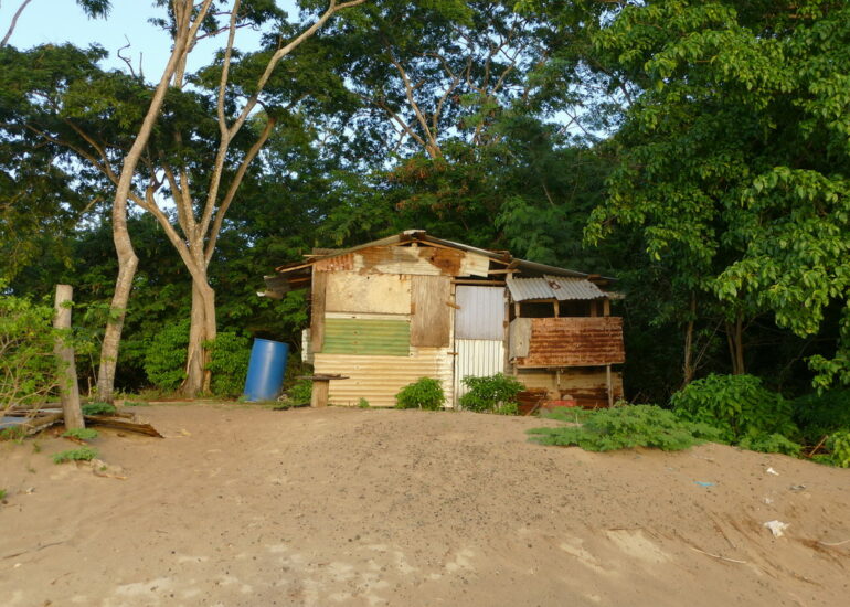 16. Union island, Chatham bay, une petite maison à rafraîchir