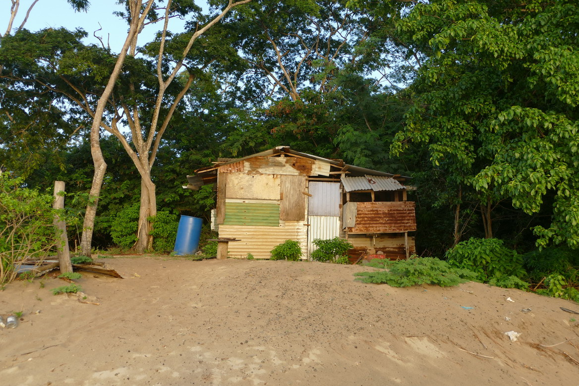 16. Union island, Chatham bay, une petite maison à rafraîchir