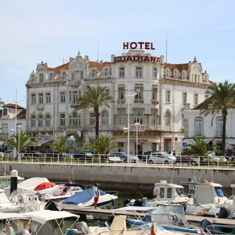 17. Algarve, marina de Vila Real de Santo Antonio et l'hôtel Guadiana