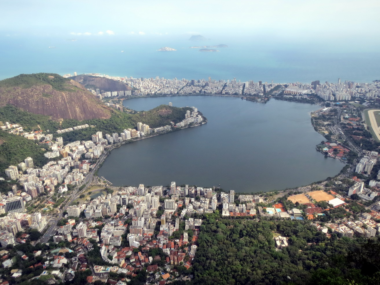 17. Le lac intérieur vu du Corcovado