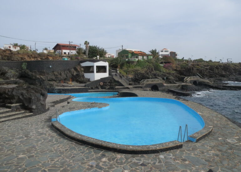 17. Piscines naturelles au nord de La Estaca