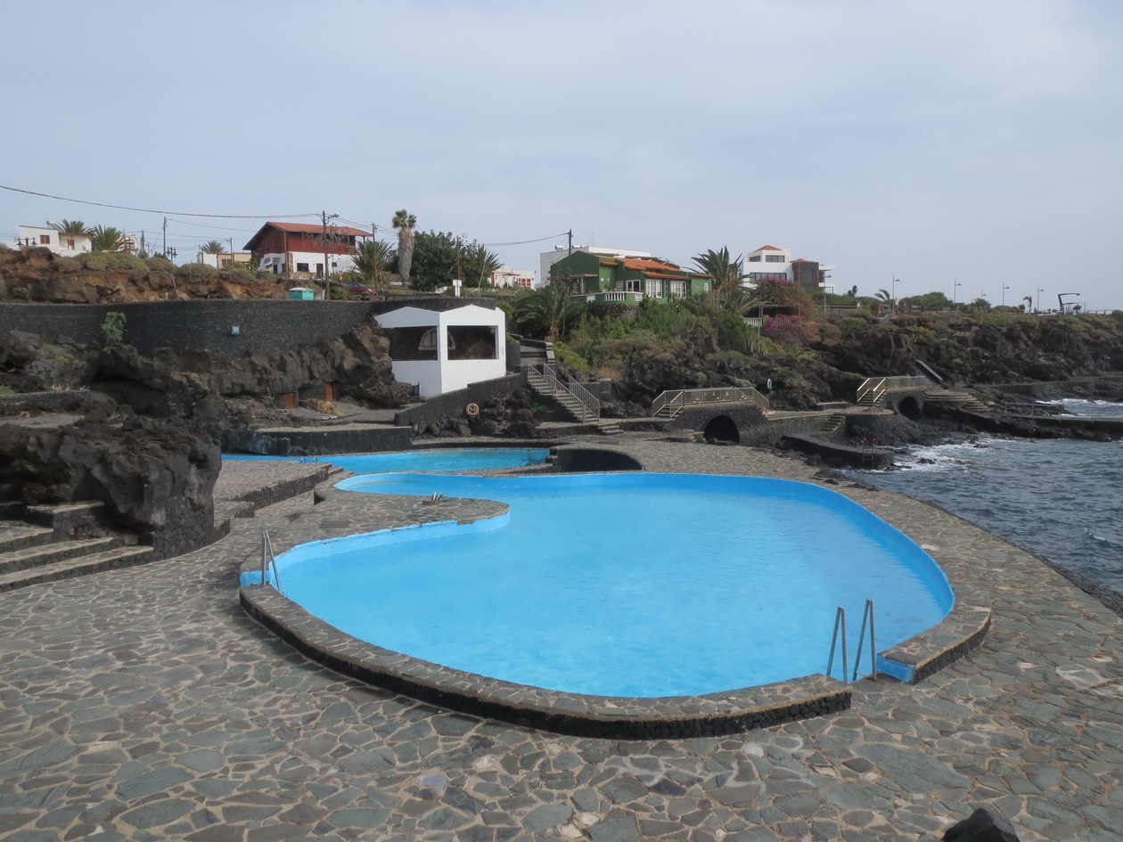 17. Piscines naturelles au nord de La Estaca