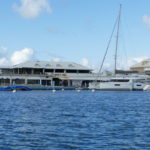 17. St Martin, Marigot, Simpson bay lagoon, les bâtiments autour de la marina Le Port Royal