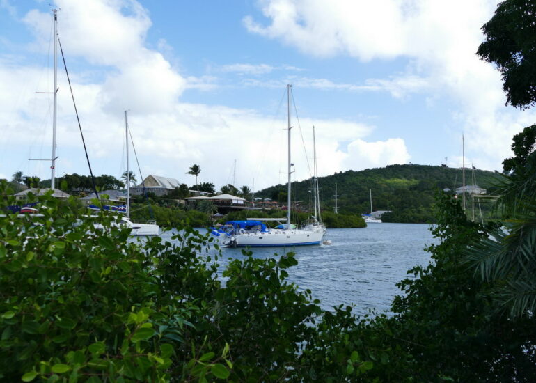 18. Antigua, English harbour, le fond du bras de mer