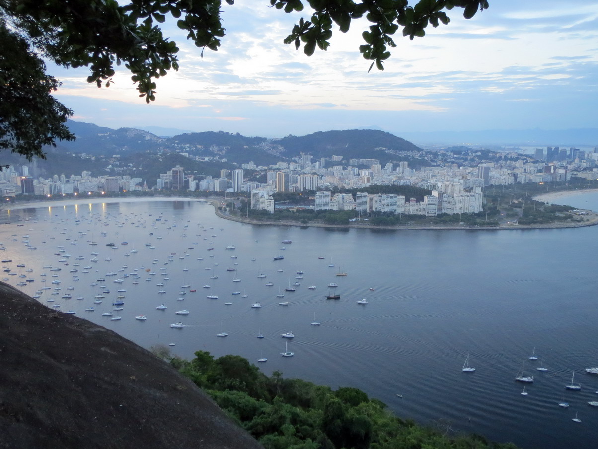 18. Du morro d'Urca vue sur les quartiers de Botafogo et de Flamengo