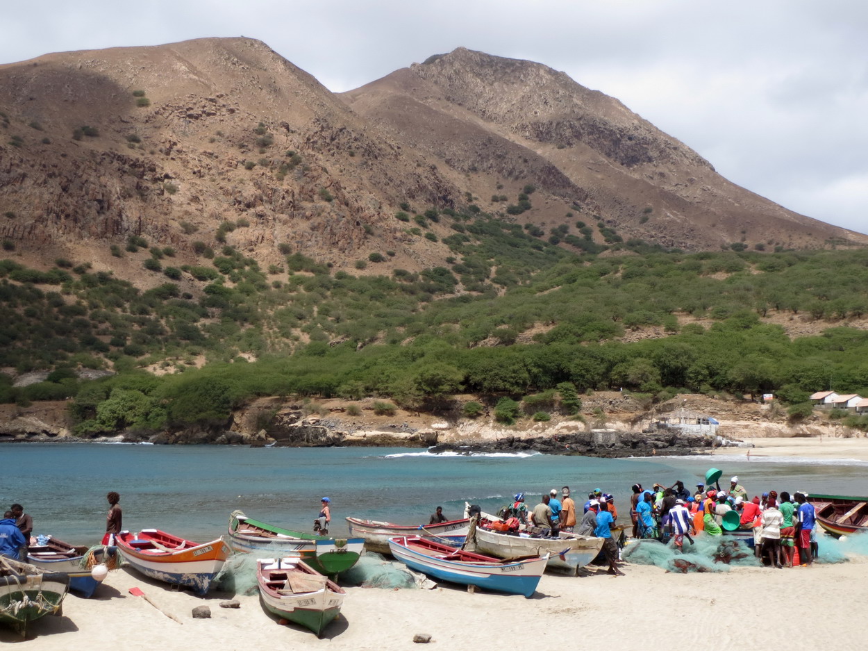 19. Santiago, plage de Tarrafal, les pêcheurs sont de retour