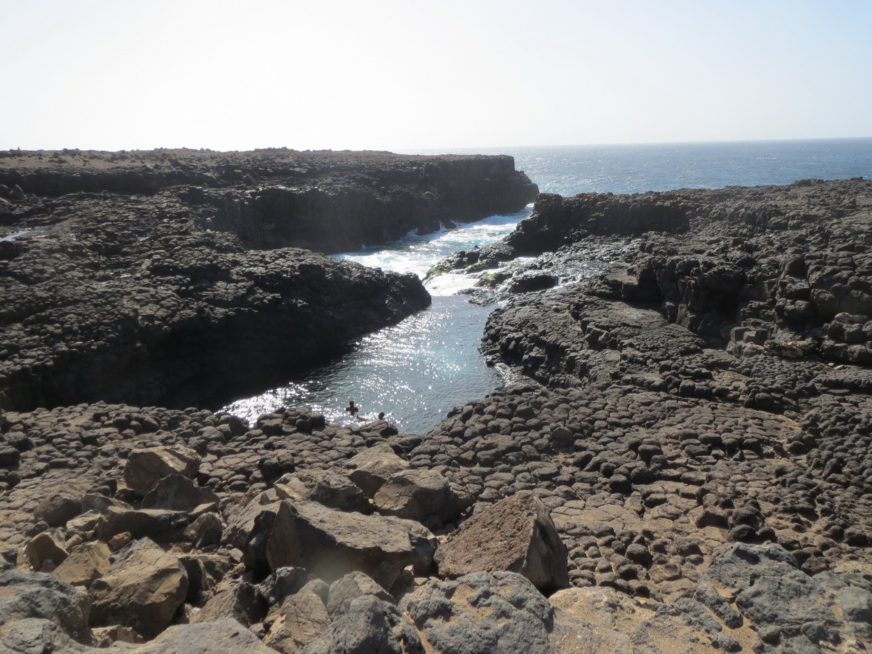 20. Baracona, là où la mer pénètre dans les failles volcaniques