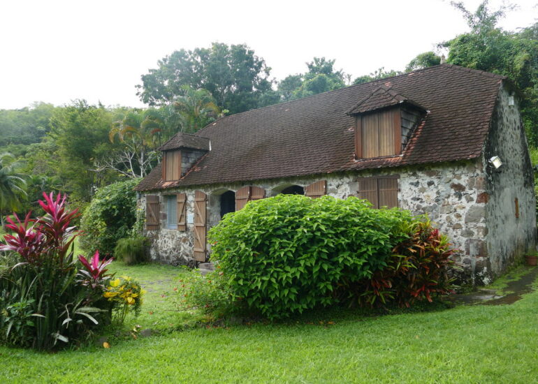 20. La Pagerie, domaine des Tascher ; les communs, où la famille s'installa après le cyclone, ont été transformés en petit musée