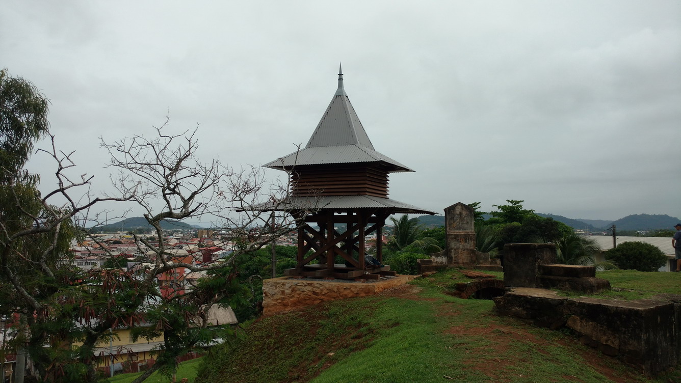 21. Cayenne, du fort de Montébo