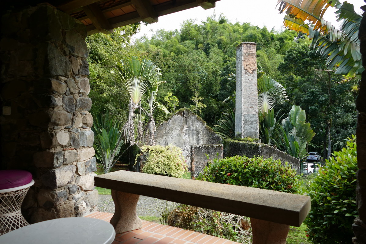 21. La Pagerie, domaine des Tascher ; la sucrerie où la canne était transformée